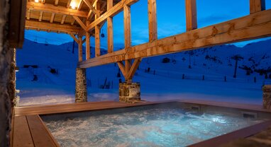 ski chalet outdoor hot tub