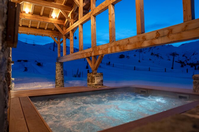 ski chalet outdoor hot tub