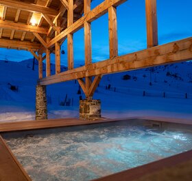 ski chalet outdoor hot tub