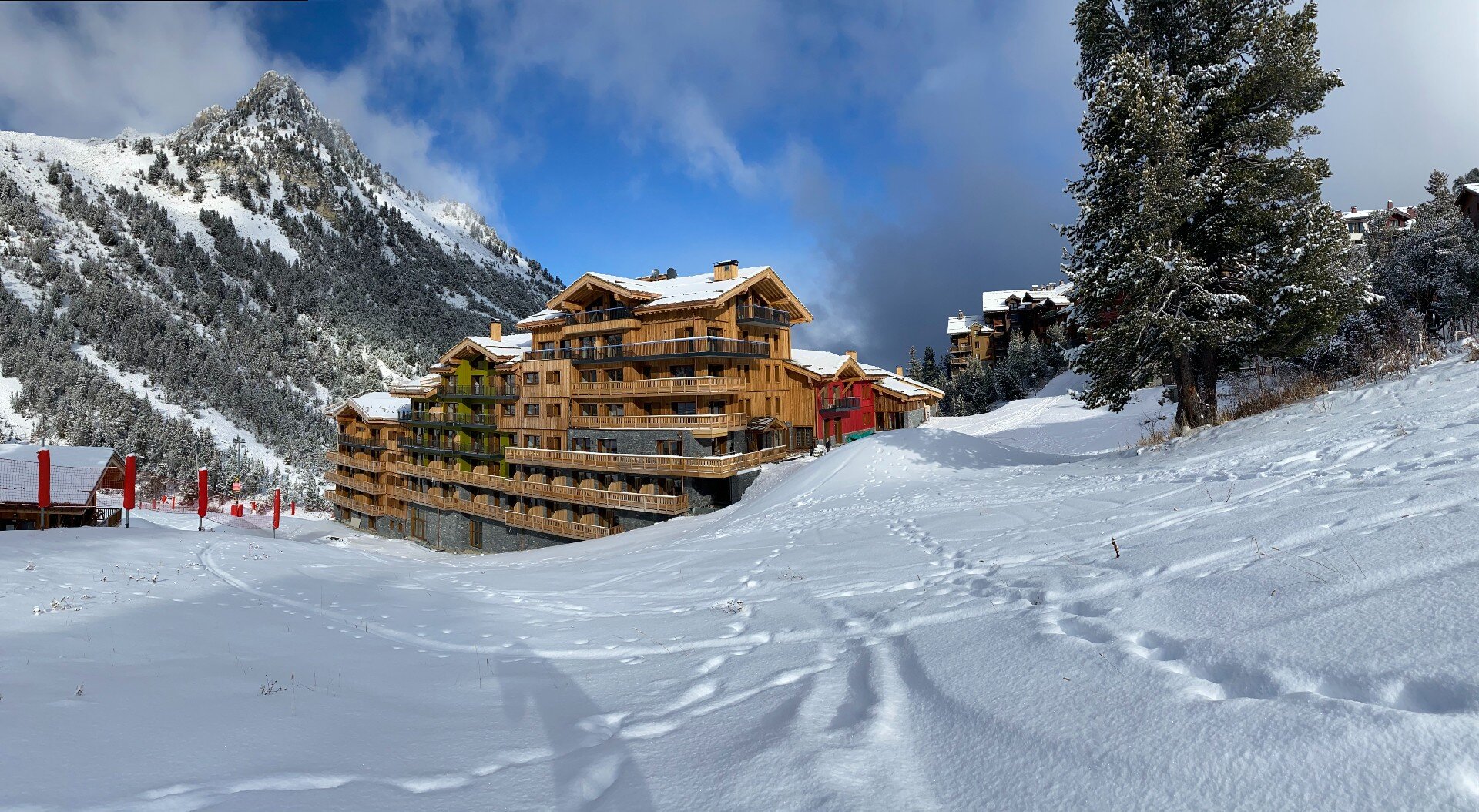 Bear Lodge Hotel